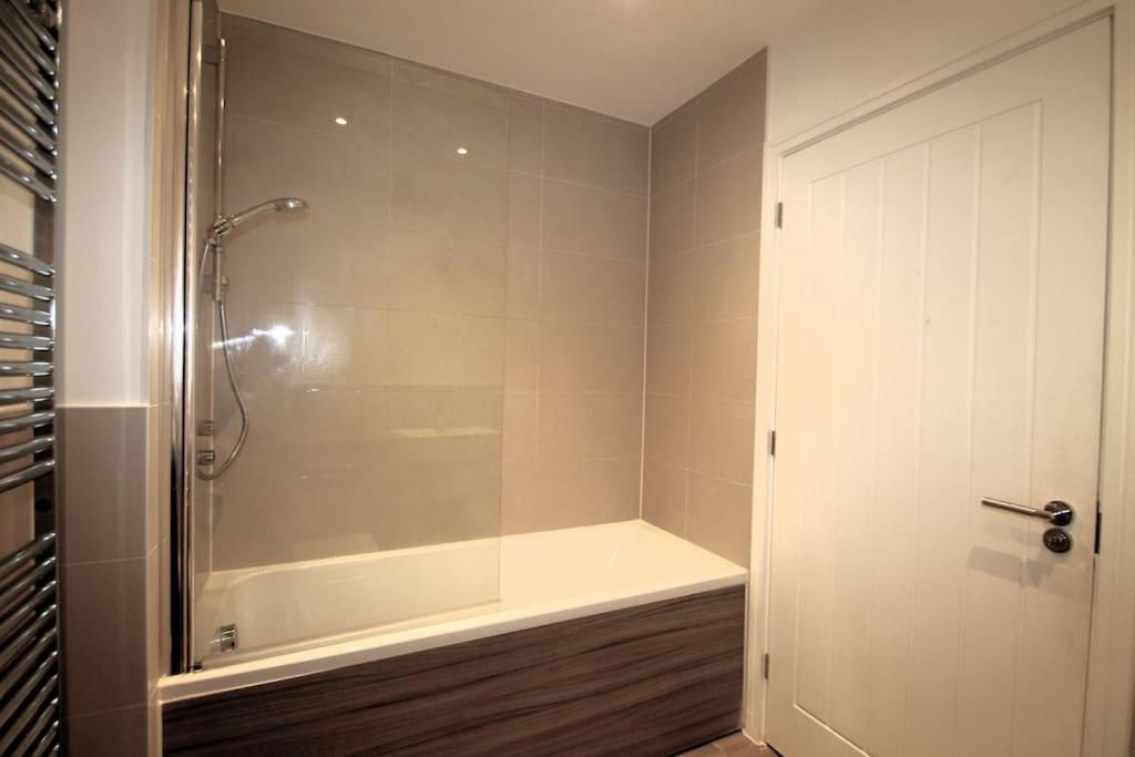 Villa Beaulieu Park - Sleeps 10 - Chelmsford Broomfield  Esterno foto