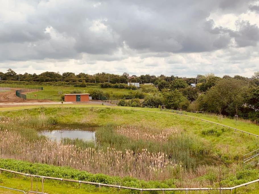 Villa Beaulieu Park - Sleeps 10 - Chelmsford Broomfield  Esterno foto